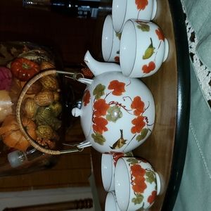Teapot set for 6
